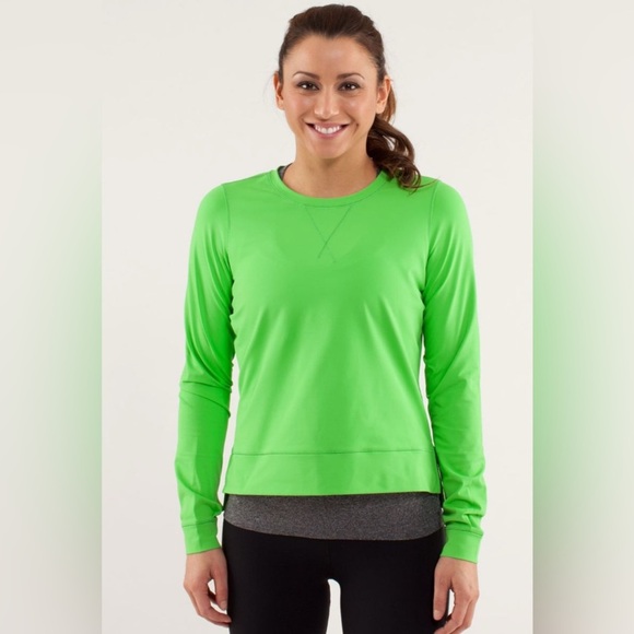 Lululemon Run: Warm Up Crew in lime green. Size 4 - Picture 1 of 10